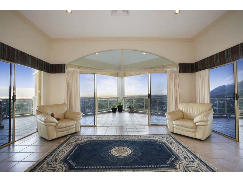 109 Summer Hill Drive, Cairns QLD 4870