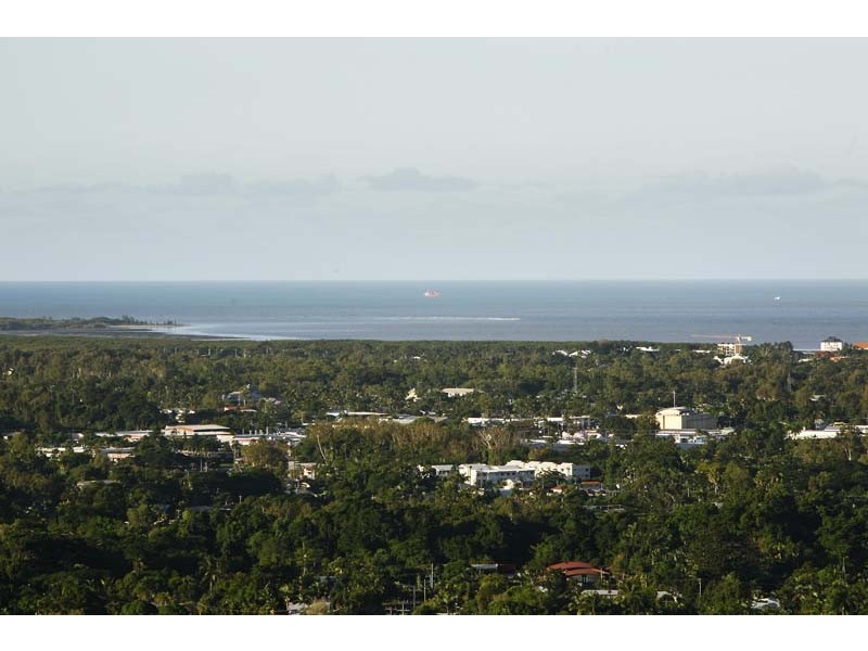 109 Summer Hill Drive, Cairns QLD 4870