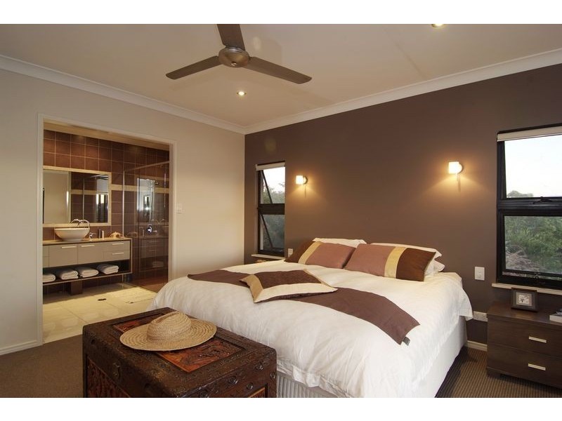 48  Platypus Close. CAIRNS HIGHLANDS., Cairns QLD 4870