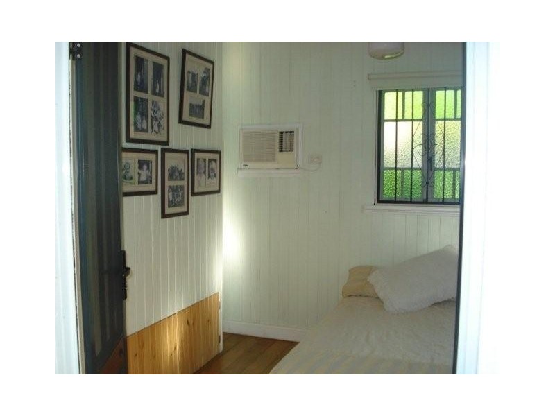 183 B O’Shea Esplanade, Machans Beach QLD 4878