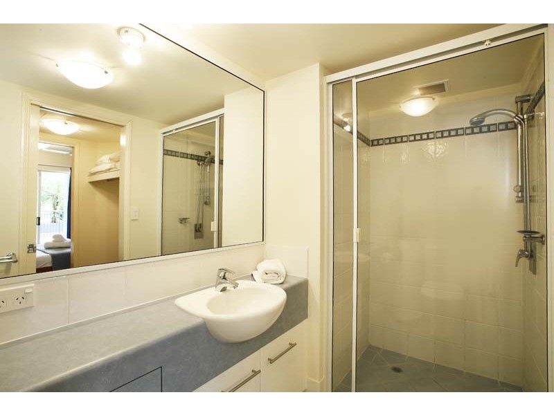 Level 1 APT. 2 /Level 1 APT. 2 / NORTH COVE The Esplanade, Cairns QLD 4870