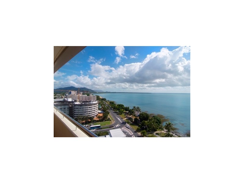 APT. 81 /  107 Esplanade, Cairns QLD 4870