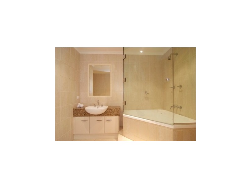 APT. 81 /  107 Esplanade, Cairns QLD 4870