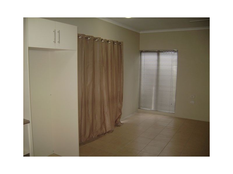 1/21 Balaclava Road, Cairns QLD 4870