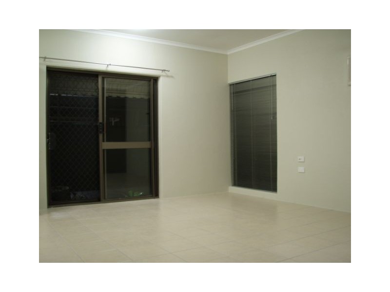 1/21 Balaclava Road, Cairns QLD 4870