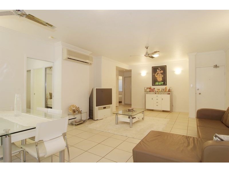 APT 2 /19  Upward Street, Cairns City QLD 4870