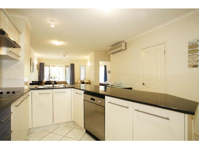 Level 1 APT. 2 / NORTH COVE The Esplanade, Cairns City QLD 4870