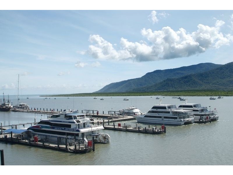 APT. 16 / 10  Marlin Parade, HARBOUR LIGHTS, Cairns QLD 4870