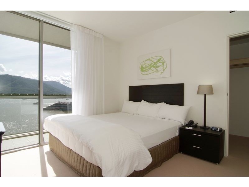 APT. 16 / 10  Marlin Parade, HARBOUR LIGHTS, Cairns QLD 4870