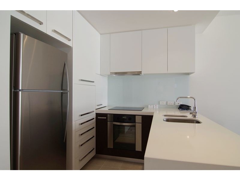 APT. 16 / 10  Marlin Parade, HARBOUR LIGHTS, Cairns QLD 4870