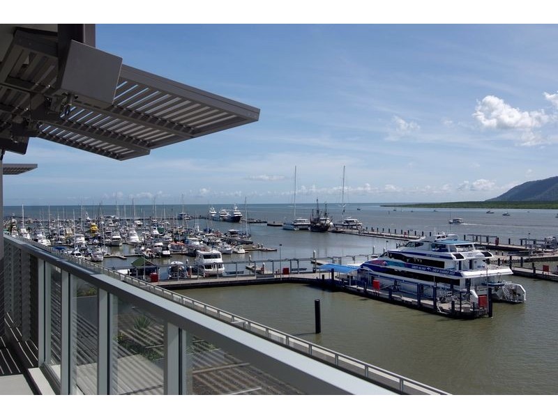APT. 16 / 10  Marlin Parade, HARBOUR LIGHTS, Cairns QLD 4870