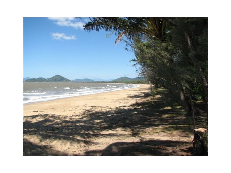 APT. 815/49-63  Williams Esplanade, Mantra Amphora, Palm Cove QLD 4879