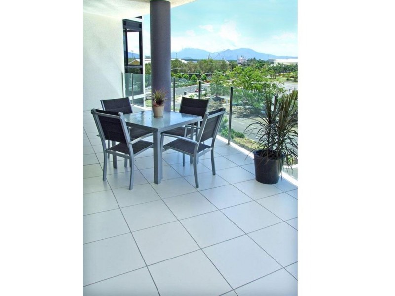 Level 5 APT 501./ 25 Wharf Street, Cairns QLD 4870