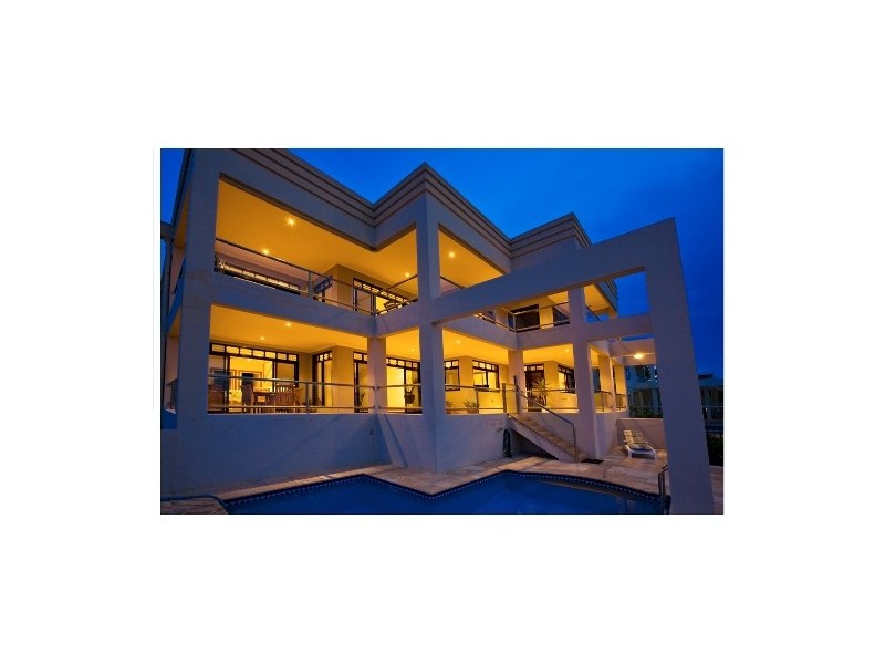 11 Cleveland Terrace, Townsville QLD 4810