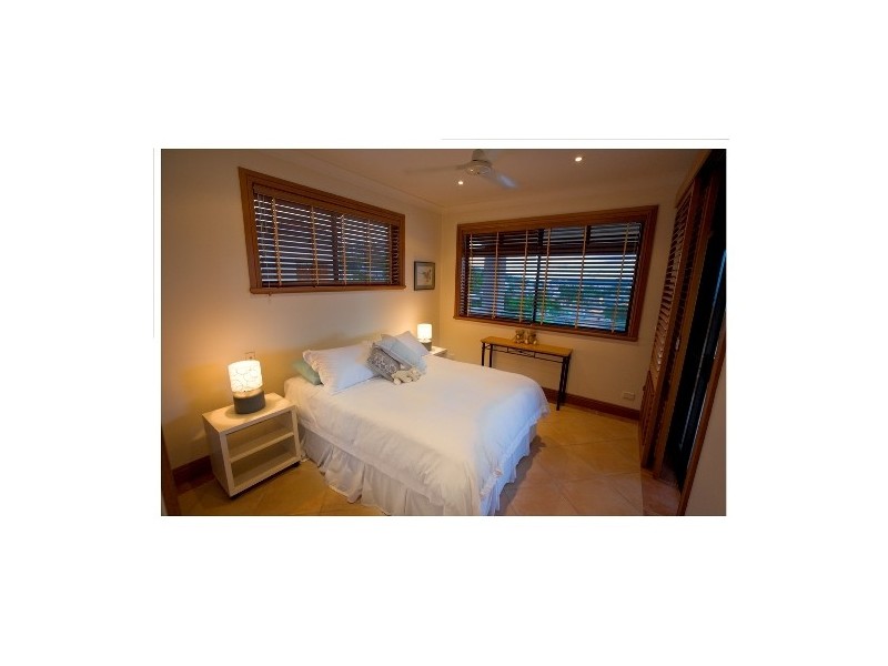 11 Cleveland Terrace, Townsville QLD 4810