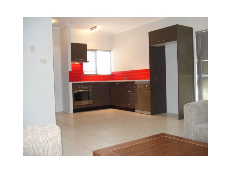 APT. 3 / 21  Balaclava Road, Earlville QLD 4870