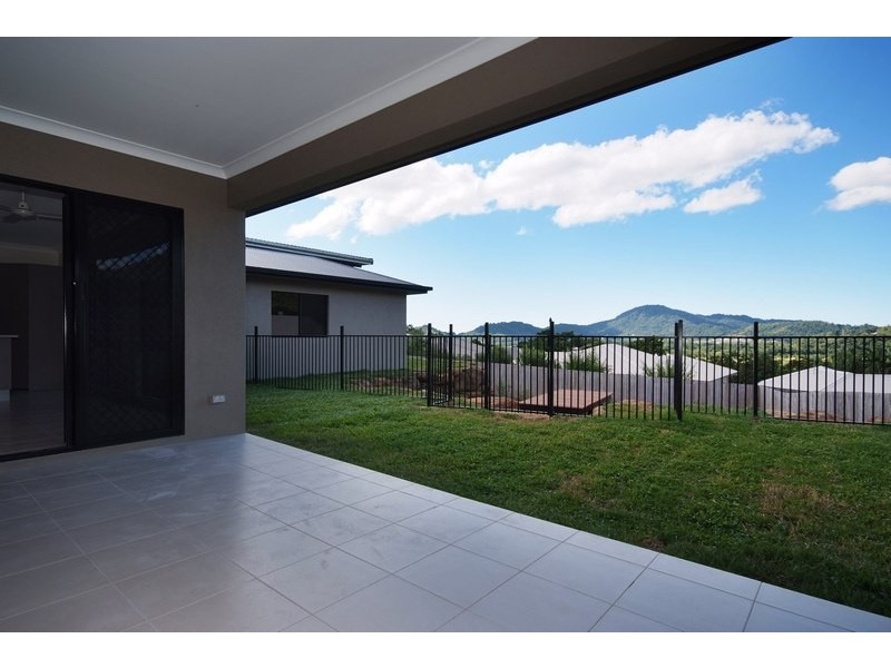 20  Pilosa Street, Redlynch QLD 4870