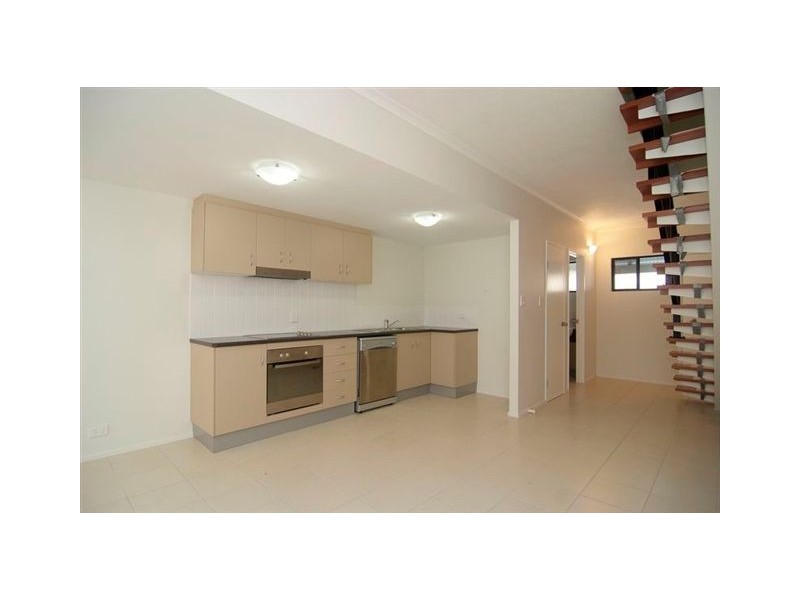 APT. 27 / TERRACES ON MARTYN, Cairns City QLD 4870