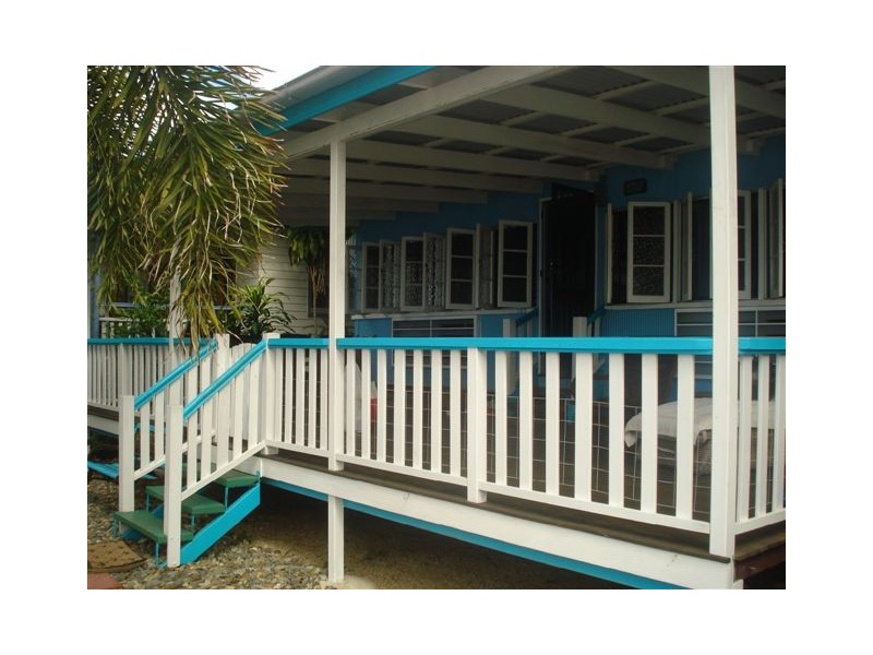 183  O’Shea Esplanade, Machans Beach QLD 4878