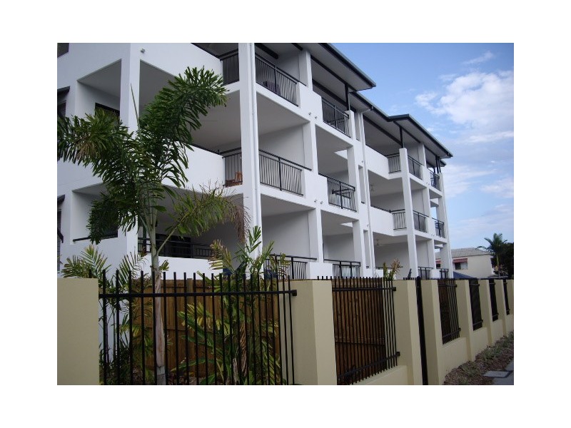 APT 1 / 376 to 382 Severin Street, Cairns QLD 4870