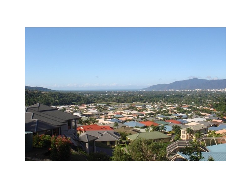 3 Hussar Close, Kanimbla QLD 4870