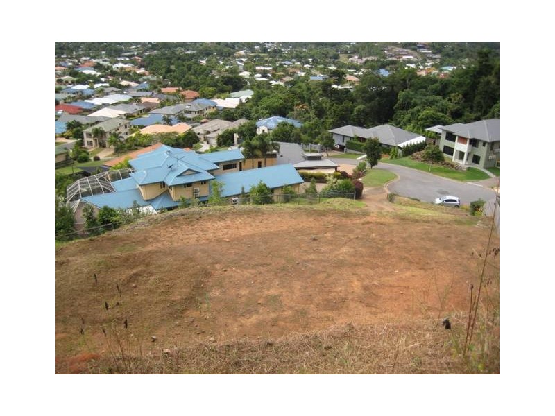 3 Hussar Close, Kanimbla QLD 4870