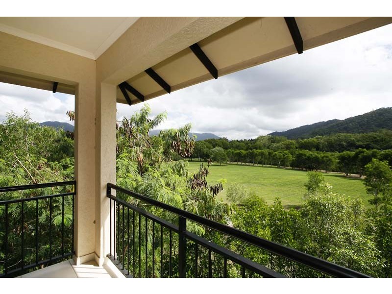 APT. 1747 / 2 Greenslopes Street, Cairns QLD 4870
