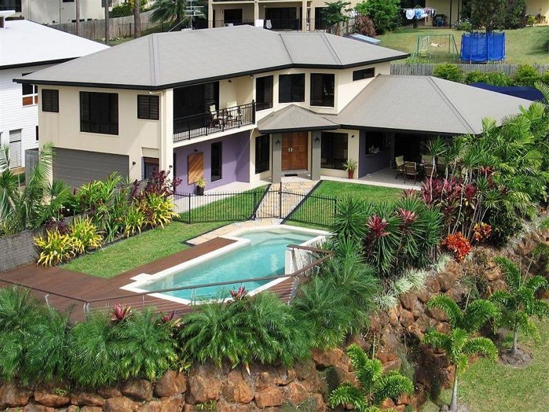 77 Daphne Drive, Redlynch QLD 4870