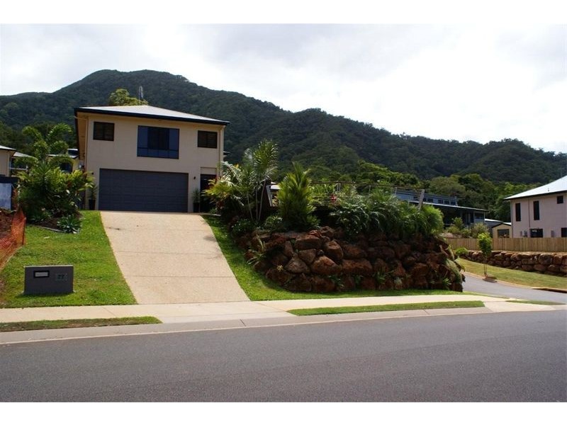 77 Daphne Drive, Redlynch QLD 4870