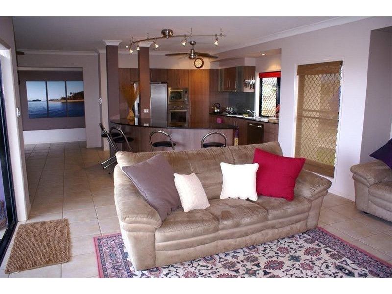 77 Daphne Drive, Redlynch QLD 4870