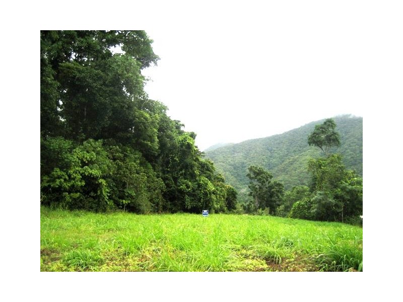 10  LUM JIM STREET,, Cairns QLD 4870