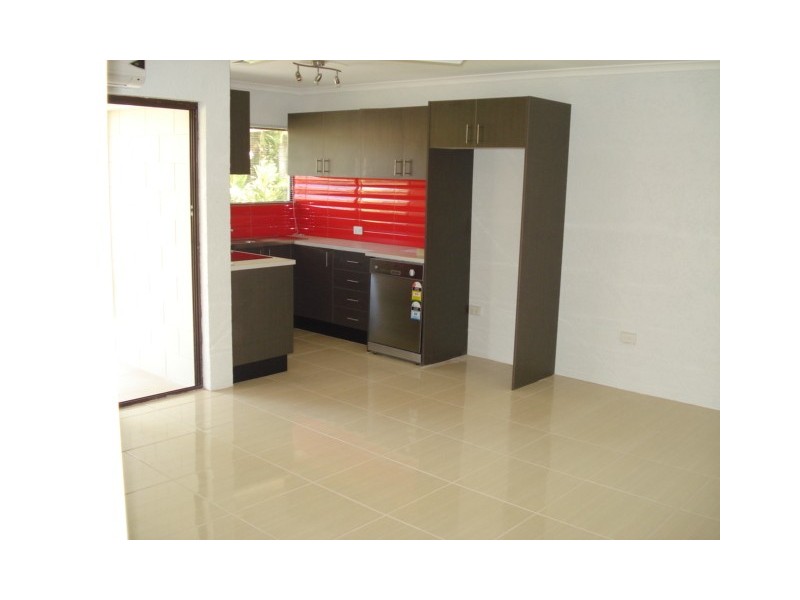 APT. 32/50  Woodward Street, Edge Hill QLD 4870