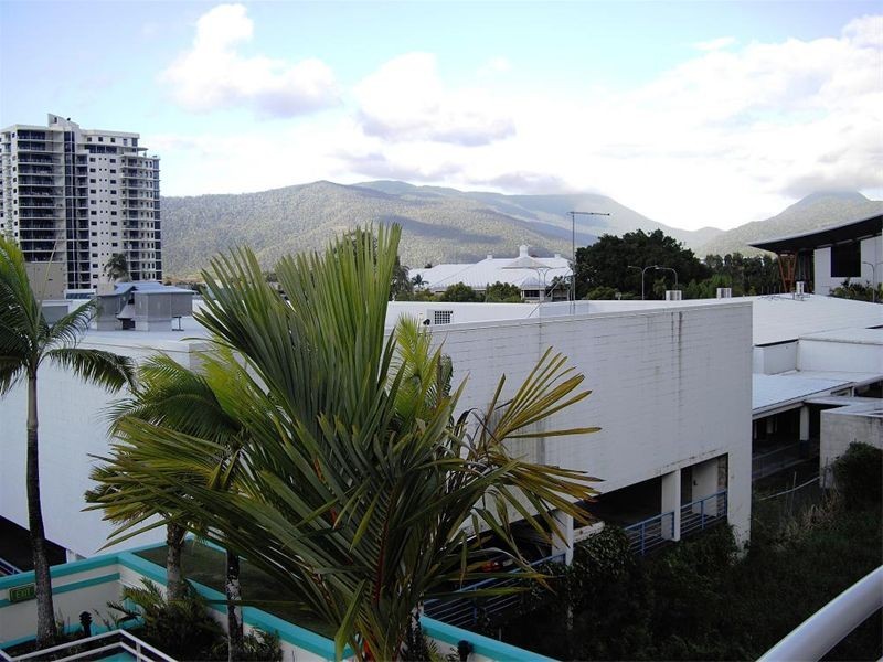 IL CENTRO  SHERIDAN STREET, Cairns QLD 4870