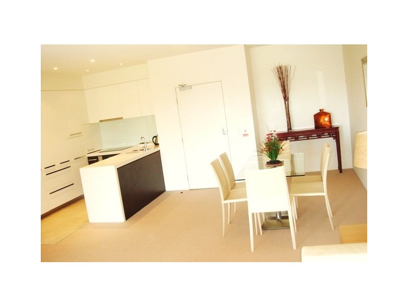 Level 6 APT 33 /   Marlin Parade, Cairns QLD 4870