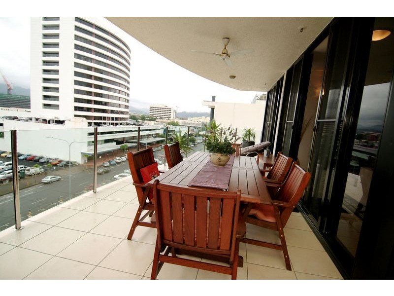 APT. 601/2-4  Lake Street, Piermonde, Cairns City QLD 4870