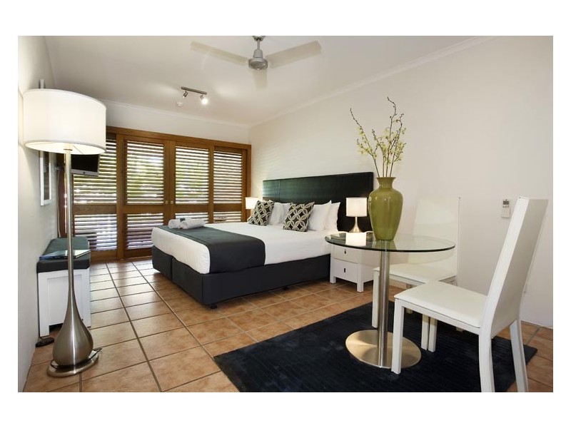 121  Williams Esplanade, Palm Cove QLD 4879