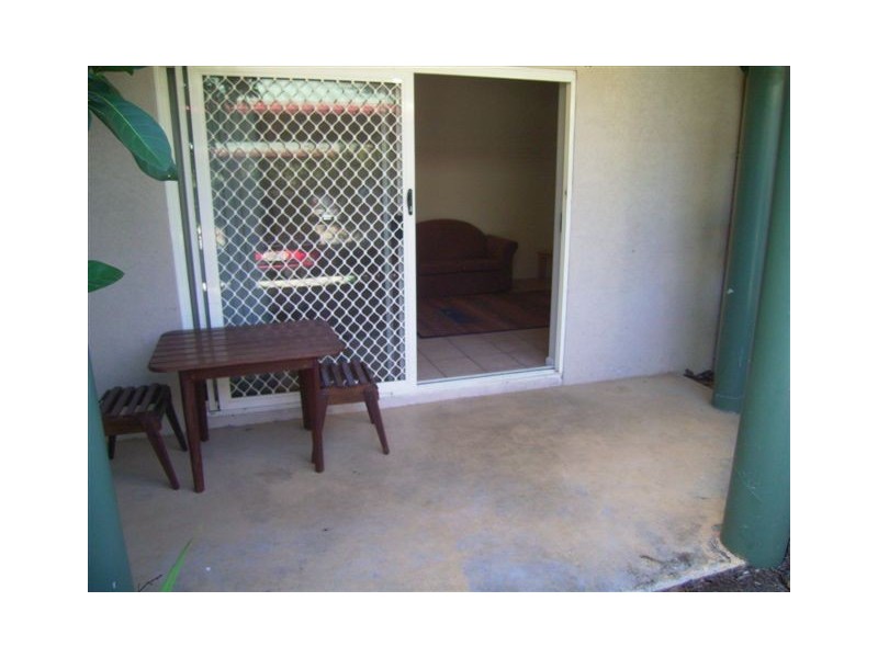APT. 11/4-5  Hollett Close, Cairns North QLD 4870