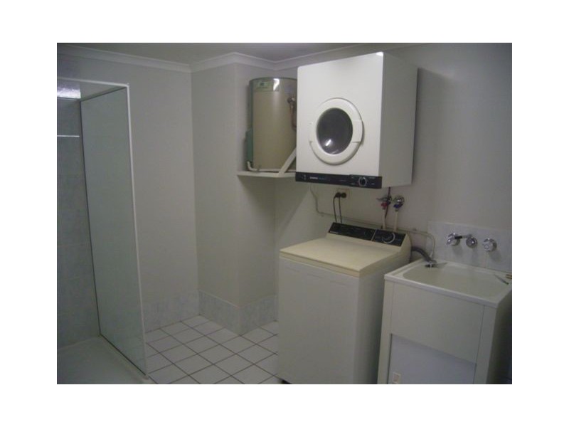 APT. 11/4-5  Hollett Close, Cairns North QLD 4870