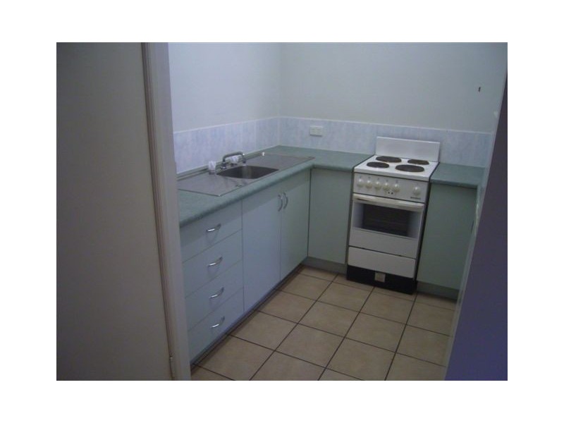 APT. 11/4-5  Hollett Close, Cairns North QLD 4870