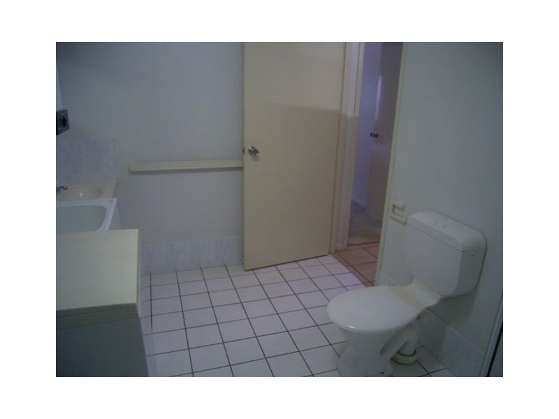 APT. 11/4-5  Hollett Close, Cairns North QLD 4870