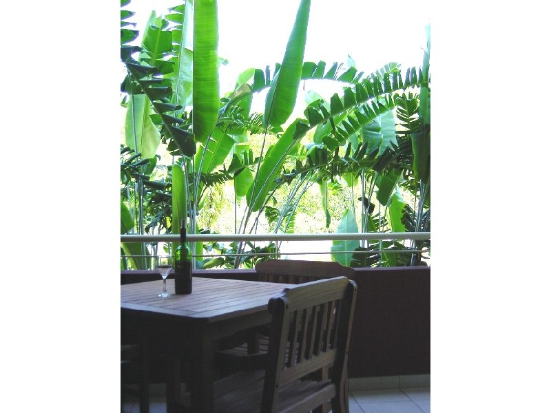 APT. 1107 / 2 Greenslopes Street, Cairns North QLD 4870