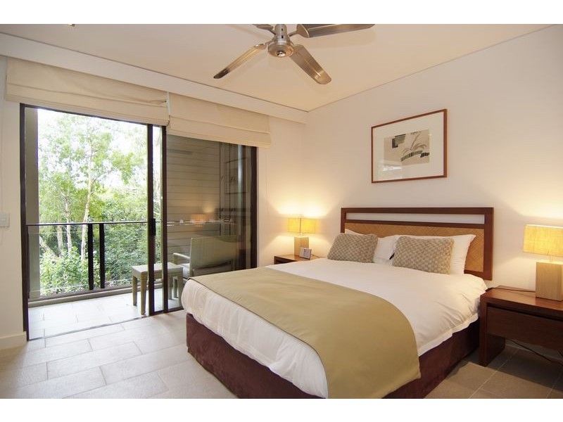 APT. 212/213  / 5 Triton Street, Palm Cove QLD 4879