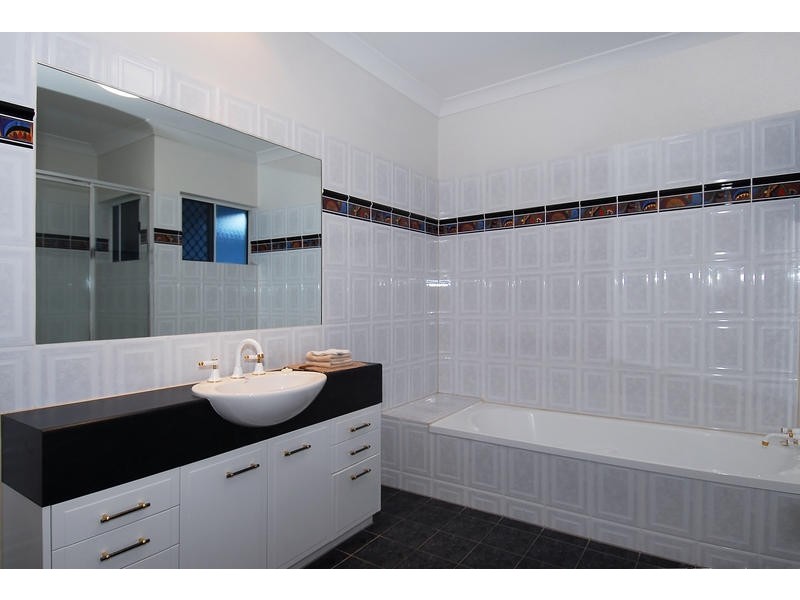 13 Rosemont Court, Cairns QLD 4870