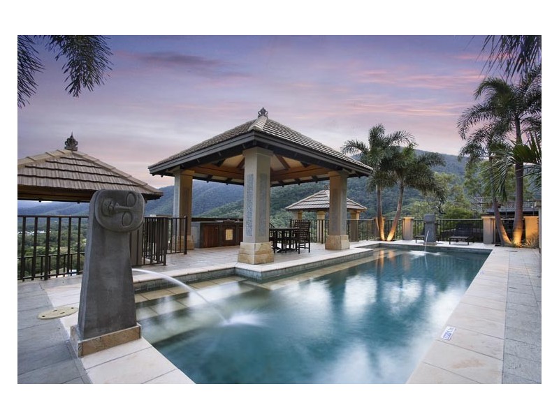 APT. 4 / 11  Colonel Cummings Drive, Santai, Palm Cove QLD 4879
