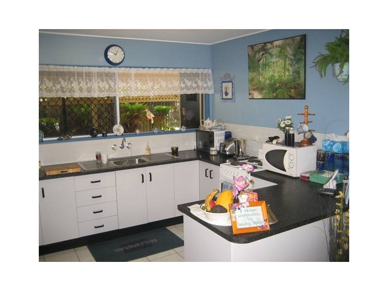 2/1   Compass Close, Edge Hill QLD 4870