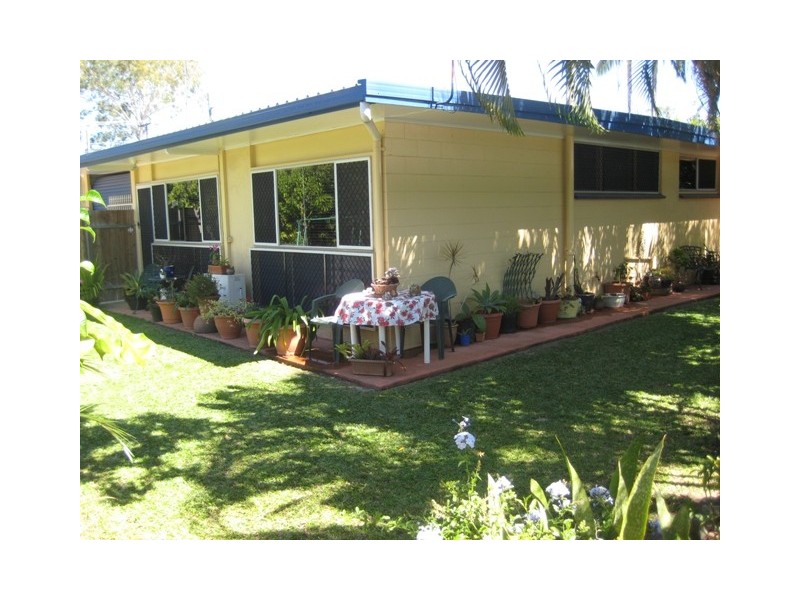 2/1   Compass Close, Edge Hill QLD 4870