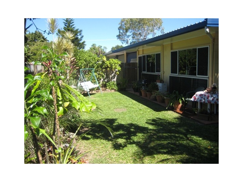 2/1   Compass Close, Edge Hill QLD 4870