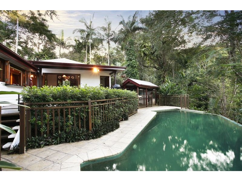 28 Collins Avenue, Edge Hill QLD 4870