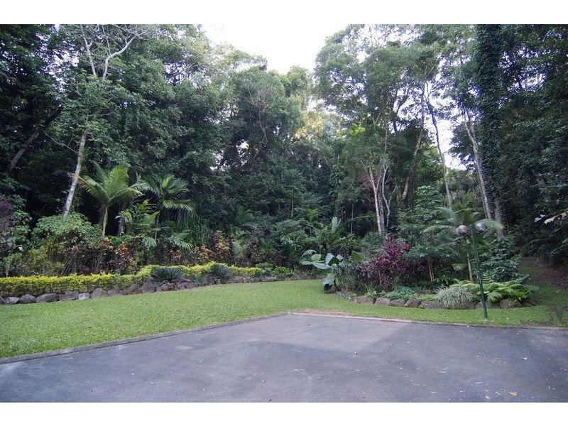 28 Collins Avenue, Edge Hill QLD 4870