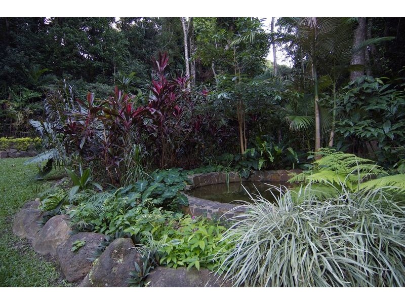 28 Collins Avenue, Edge Hill QLD 4870